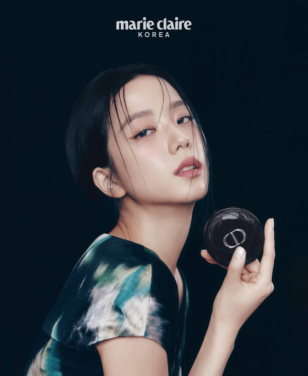 Bộ ảnh tạp chí đầu tiên của Jisoo (BLACKPINK) sau khi công khai hẹn hò: Nhan sắc và thần thái liệu có thăng hạng? - Ảnh 9.