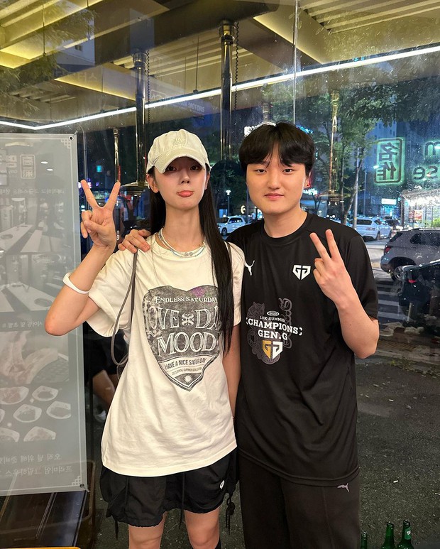 Minh Chứng Cho Sức Hút Của Peyz - Chị Gái Gây Sốt Cùng Siêu Sao GenG