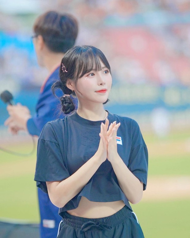 Minh Chứng Cho Sức Hút Của Peyz - Chị Gái Gây Sốt Cùng Siêu Sao GenG