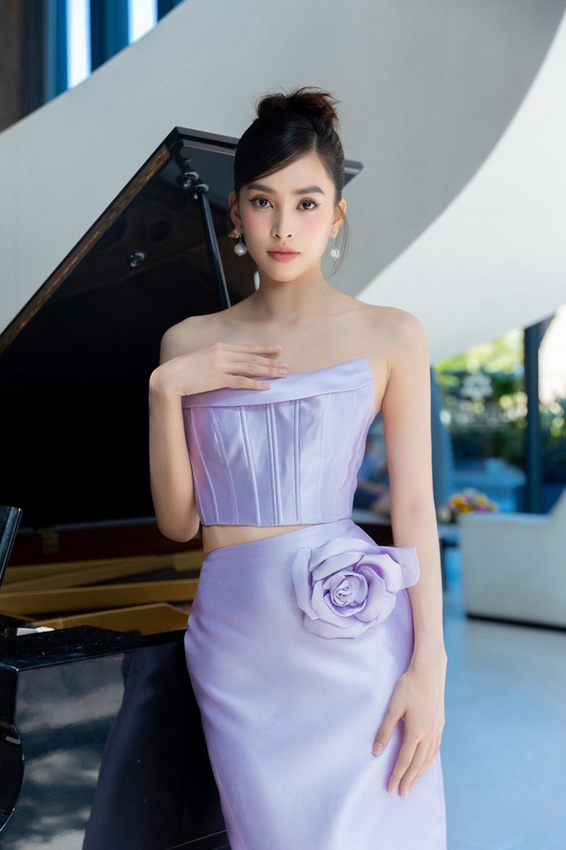 Tiểu Vy tổ chức bữa tiệc sinh nhật cùng gia đình: Bộ ảnh đẹp mắt với mẹ và em trai sẽ khiến bạn ngạc nhiên