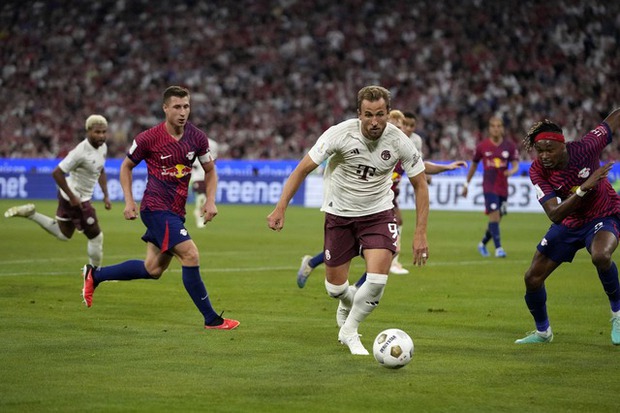 Top 1 cầu thủ xuất sắc có khả năng dứt điểm vượt trội: Siêu sao trẻ hơn cả Messi và Ronaldo