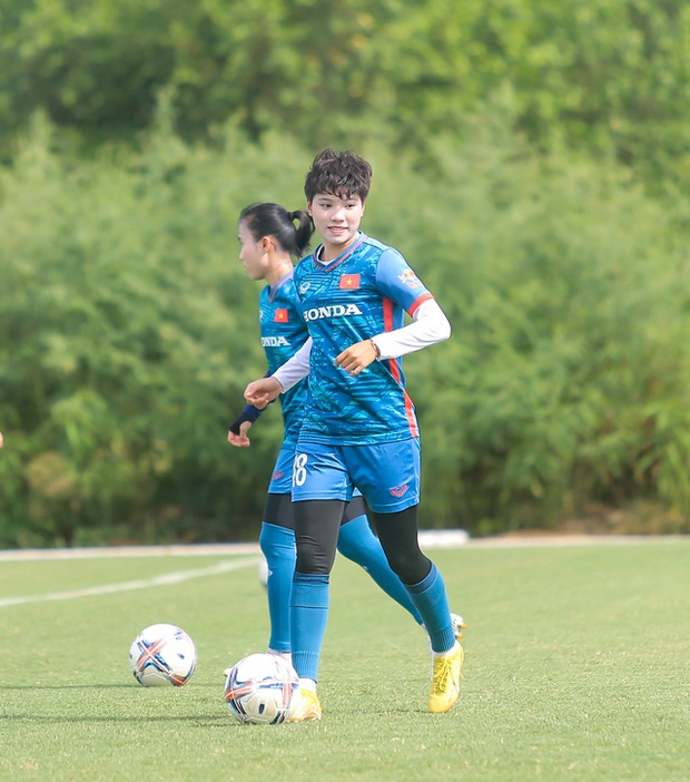 Tuyển nữ Việt Nam: Cùng Trần Thị Duyên và Thanh Nhã, một khoảnh khắc tạo nên sức mạnh trong đội nắng