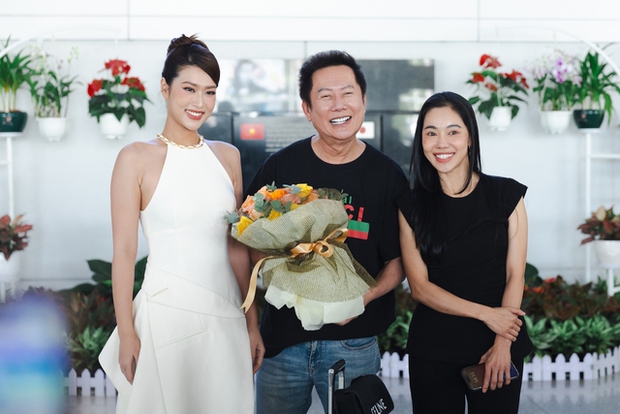 Thiên Ân và bà Phạm Kim Dung phấn khởi đón tiếp ông Nawat tại Việt Nam, Thùy Tiên xuất hiện bất ngờ