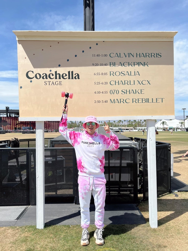 Gặp “Thầy Beo U40” tỏa sáng tại concert BLACKPINK: Gửi tận tay Jennie - Rosé bằng 200 nón lá, thành công vượt trội!