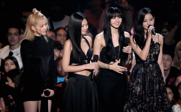 BLACKPINK ký hợp đồng ấn tượng với YG: Những tín hiệu khả quan có gì?