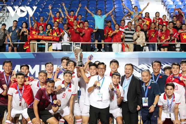 U23 Việt Nam vô địch ngoạn mục U23 Đông Nam Á, kỷ niệm đáng nhớ cùng fan hâm mộ!