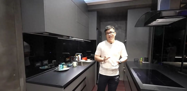 Con trai bán Lamborghini, bỏ gần 9 tỷ mua nhà “sang xịn” cho mẹ dưỡng già nhưng vì sao nhìn vào ai cũng “hốt hoảng”? - Ảnh 4.