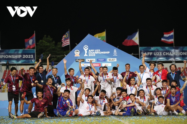 U23 Việt Nam vô địch ngoạn mục U23 Đông Nam Á, kỷ niệm đáng nhớ cùng fan hâm mộ!