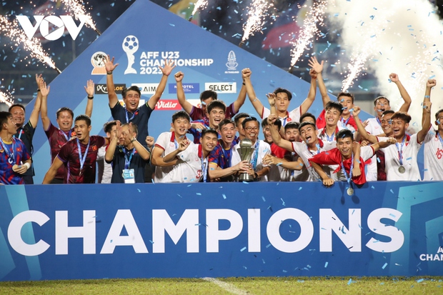 U23 Việt Nam vô địch ngoạn mục U23 Đông Nam Á, kỷ niệm đáng nhớ cùng fan hâm mộ!