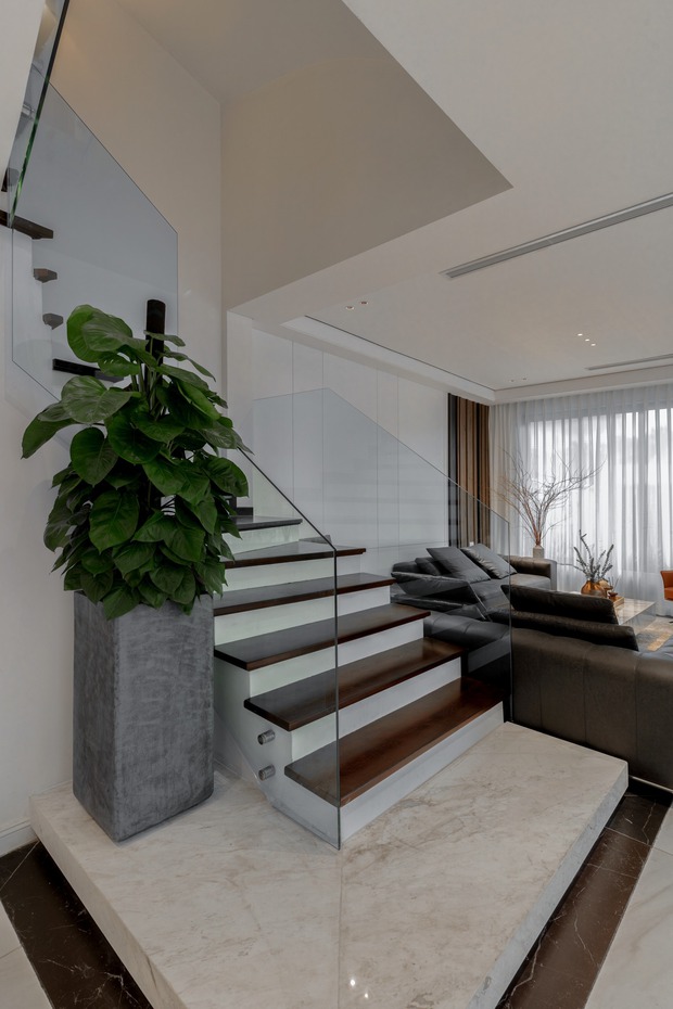 Ngắm căn biệt thự ở Hà Đông rất thoáng mát nhờ mảng xanh của thiên nhiên bao bọc xung quanh - Ảnh 8.