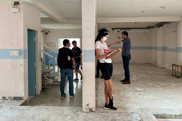 Tân Hoa hậu Lê Hoàng Phương khi làm kiến trúc sư: Giản dị đi công trình, lên đồ chuẩn dáng CEO - Ảnh 2. Tân Hoa hậu Lê Hoàng Phương khi làm kiến trúc sư: Giản dị đi công trình, lên đồ chuẩn dáng CEO - Ảnh 2.