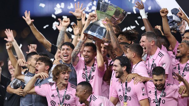 Lionel Messi và điệu nhảy đi bộ đỉnh cao