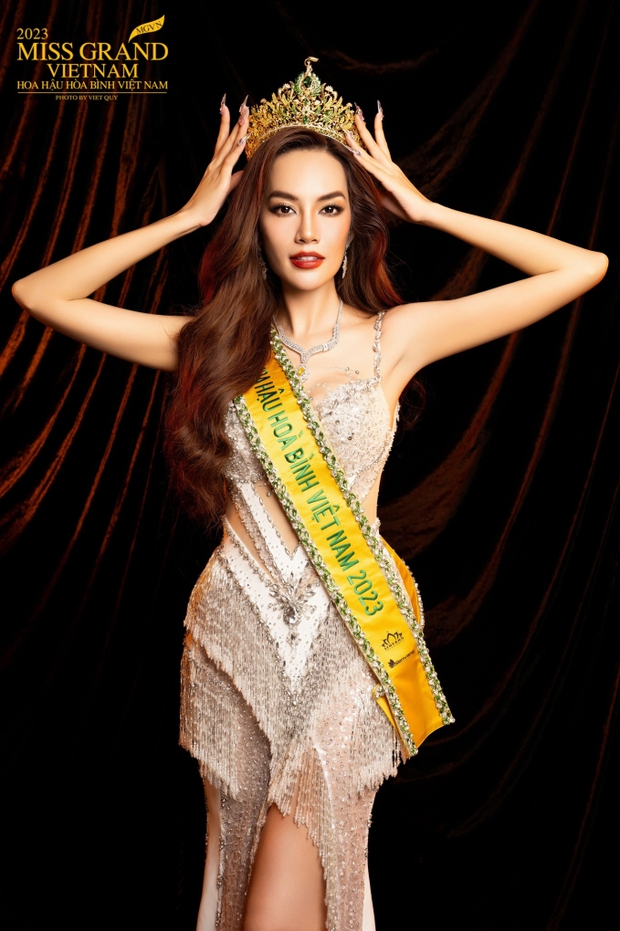 Màn ứng xử bất ngờ của Hồng Hạnh tạo cú twist cho kết quả top 5 Miss Grand Vietnam 2023