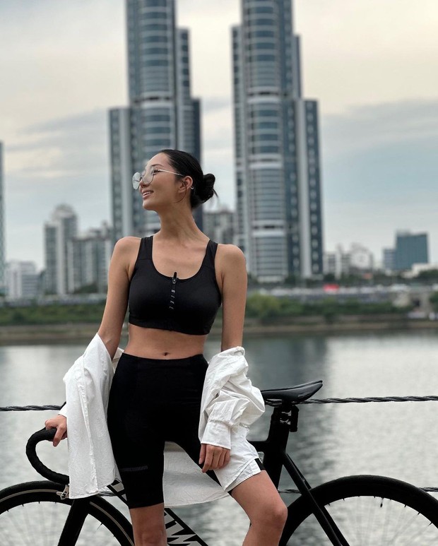 Cô gái vô cùng quyến rũ và gợi cảm trong bộ phim gây sốt với chủ đề bạo lực và tình dục