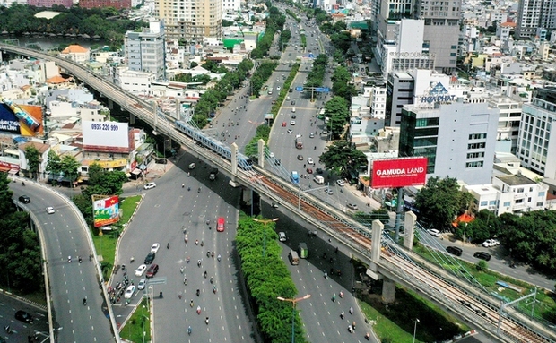 Tàu Metro số 1 TP.HCM lần đầu chạy thử toàn tuyến từ Bến Thành đến Suối Tiên - Ảnh 4.