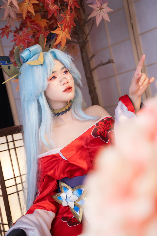 Vừa set love với Yiwei, nữ tuyển thủ Liên Quân đăng luôn ảnh cosplay khoe dáng khiến fan bỏng mắt - Ảnh 6.