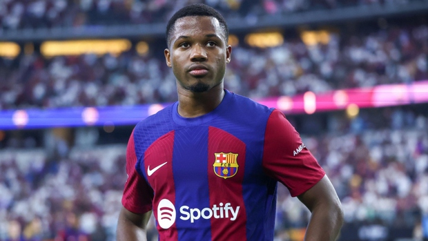 BOM TẤN CHUYỂN NHƯỢNG: MU kí hợp đồng với Cucurella, Lukaku gây sốt khi gia nhập AS Roma