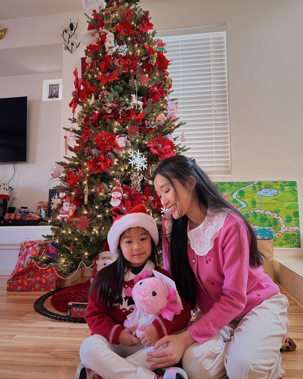 Bên trong nhà riêng ở Mỹ của tiểu thư YouTuber Jenny Huỳnh: Thiết kế phong cách Bắc Âu, có view ngắm hoàng hôn đẹp nức nở - Ảnh 6.
