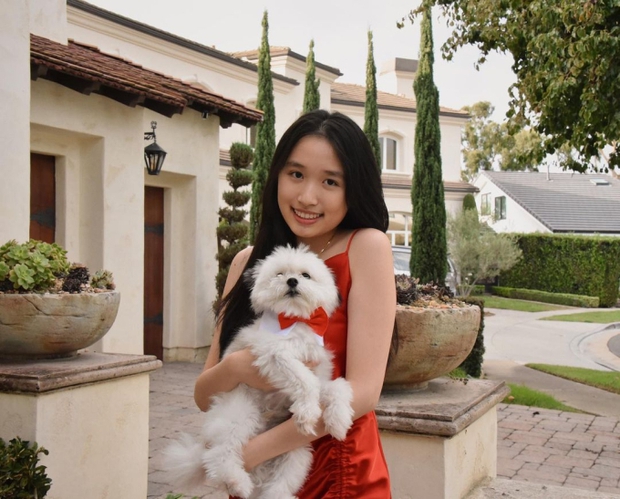Bên trong nhà riêng ở Mỹ của tiểu thư YouTuber Jenny Huỳnh: Thiết kế phong cách Bắc Âu, có view ngắm hoàng hôn đẹp nức nở - Ảnh 2.