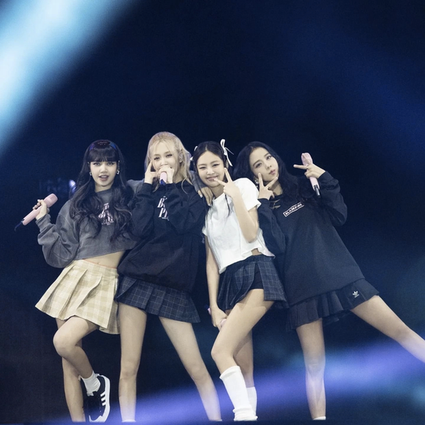 Rosé sốc khi fan báo động về việc sức chứa SVĐ concert quá nhỏ, fansite nổi tiếng của BLACKPINK không thể mua vé