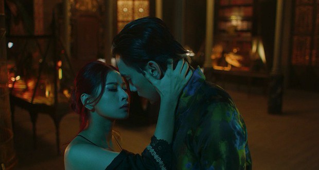 Chi Pu gây sốc với tạo hình ma mị chưa từng thấy, Việt Nam chào đón bản Twilight độc nhất vô nhị