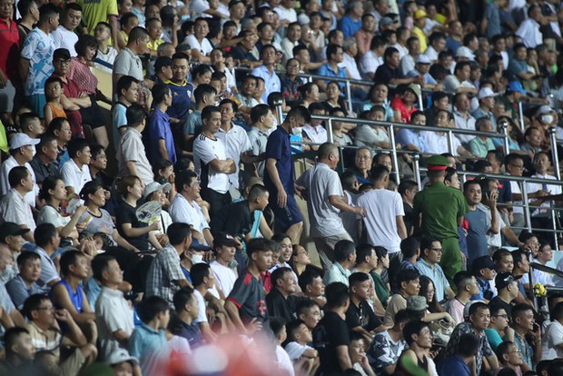 VPF 'hành động' để đội bóng Nam Định 'thức tỉnh' và 'phiêu' trên sân cỏ