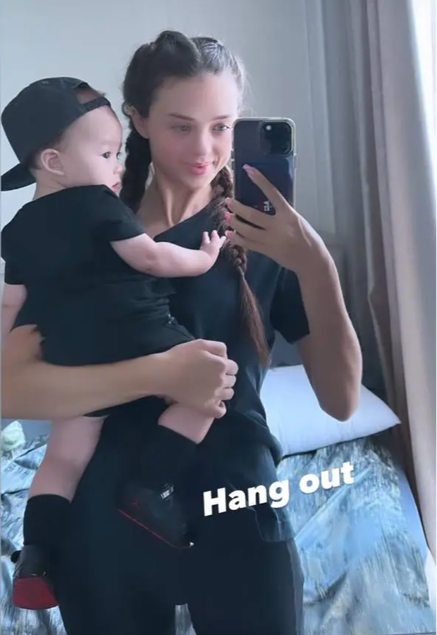 Mẹ quốc tịch Tây mong chờ con trai Bùi Tiến Dũng trưởng thành