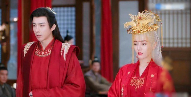 Hồng Diễm tung ảnh gợi cảm chưa từng thấy