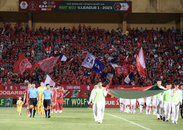 Bí mật hấp dẫn khiến 15000 người đổ về sân vận động Hàng Đẫy để xem một trận đấu VLeague