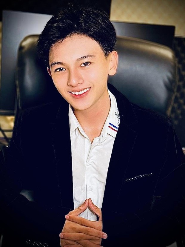 Nhạc sỹ tài hoa Vũ Minh Hiếu trở thành huyền thoại trẻ tuổi, lòng người Việt xót xa