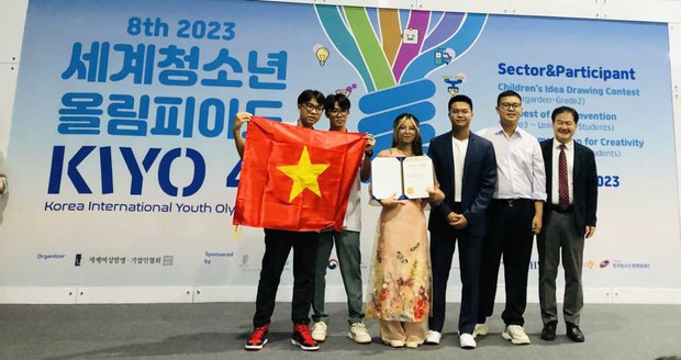 Nhóm học sinh Quảng Ninh đạt Huy chương Vàng tại Olympic khoa học quốc tế Hàn Quốc 2023 - Ảnh 1.