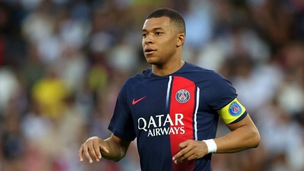 Động thái độc đáo của PSG khiến Mbappe gây sốc