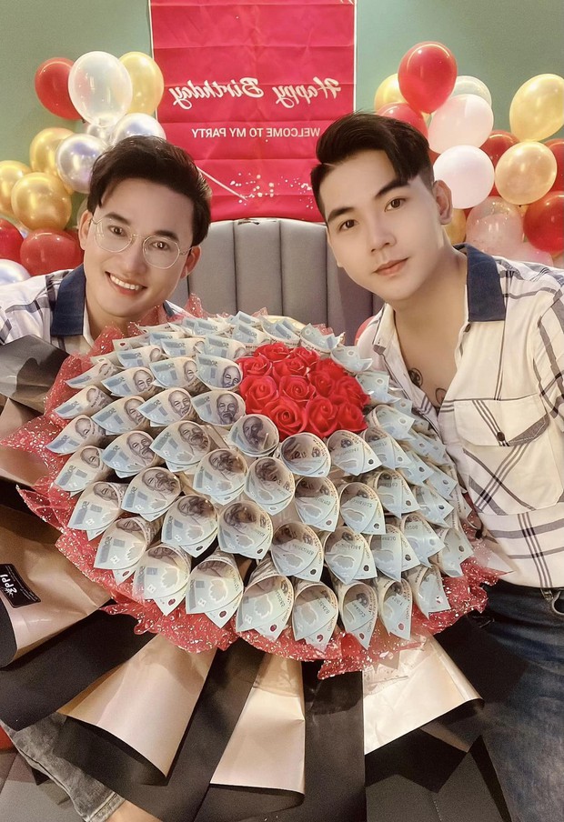 Sao Vbiz khoe biệt thự 3000m2, trình làng đám hỏi đầy ấn tượng cùng bạn đồng giới