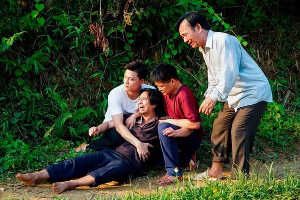 Mai Long đối đầu táo tợn với nhóm đòi nợ tại buổi họp báo ra mắt phim