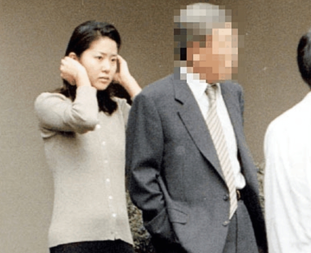 Go Hyun Jung: Vẻ quyến rũ tuyệt vời ở tuổi 52, bước ra khỏi hình ảnh 'nàng dâu bị gia tộc Samsung ruồng bỏ'