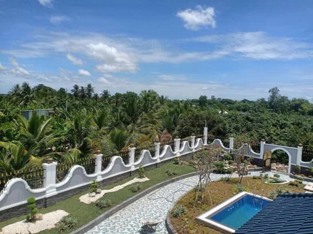 Sao Vbiz khoe biệt thự 3000m2, trình làng đám hỏi đầy ấn tượng cùng bạn đồng giới