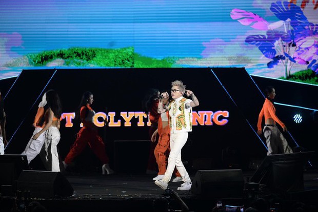 Chị đại Kpop Jessi cũng mê Việt Nam lắm: Đội nón lá, liên tục nói tôi yêu các bạn - Ảnh 16. Chị đại Kpop Jessi cũng mê Việt Nam lắm: Đội nón lá, liên tục nói tôi yêu các bạn - Ảnh 16.