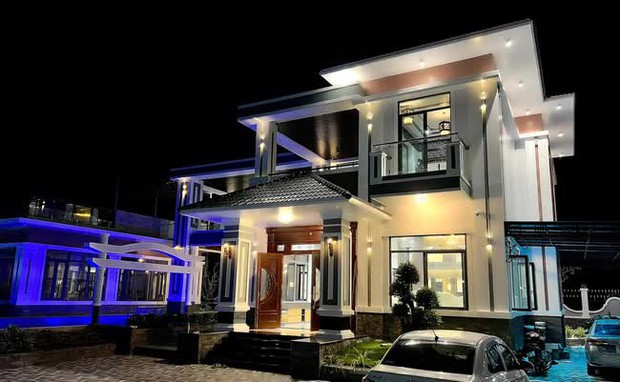 Sao Vbiz khoe biệt thự 3000m2, trình làng đám hỏi đầy ấn tượng cùng bạn đồng giới