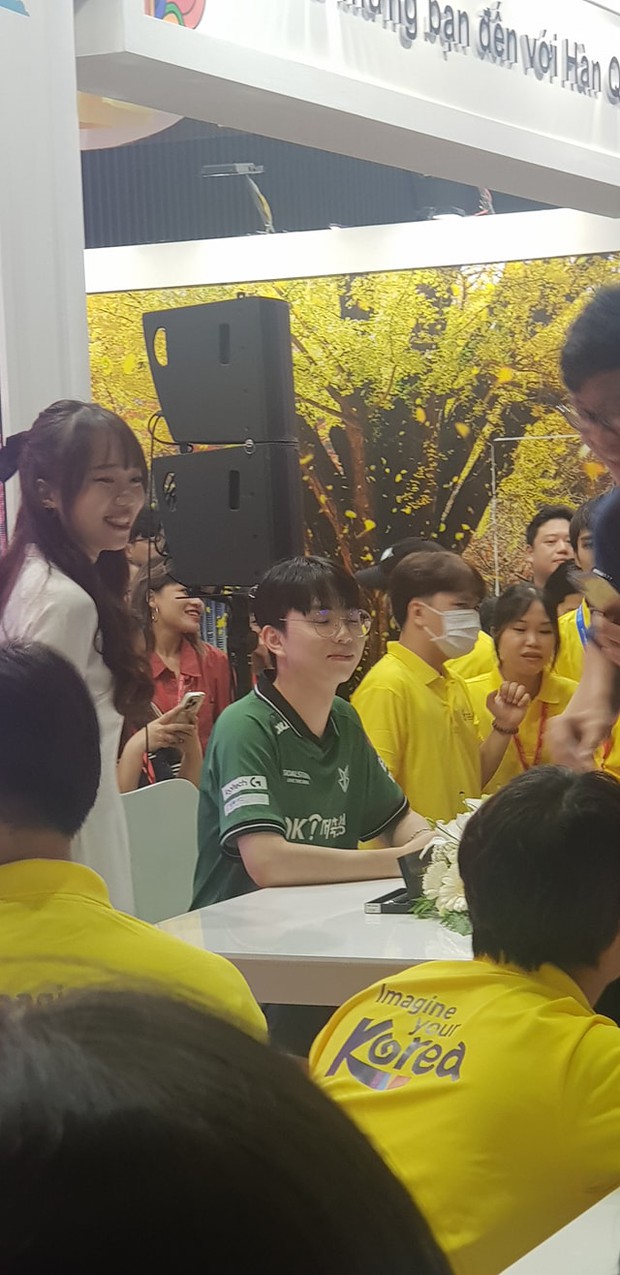 Dự án nữ phiên dịch hàng đầu ngày hôm nay, sở hữu bề dày kinh nghiệm như Hà 'Mã Tấu'