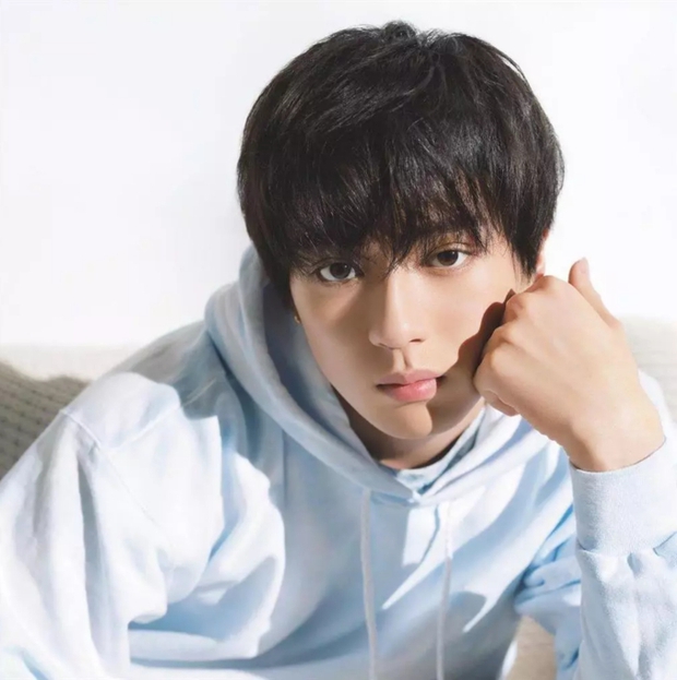 Cặp đôi được gán ghép nhiều nhất One Piece: Zoro Mackenyu có con với bạn thân của mẹ và cưới vợ bí ẩn, Nami Emily Rudd thì sao? - Ảnh 4. Cặp đôi được gán ghép nhiều nhất One Piece: Zoro Mackenyu có con với bạn thân của mẹ và cưới vợ bí ẩn, Nami Emily Rudd thì sao? - Ảnh 4.