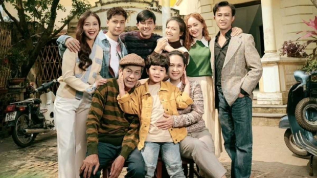 Ông bố quốc dân Bùi Bài Bình: Đời thực khiêm nhường, kín tiếng, U70 hạnh phúc bên vợ là mỹ nhân nổi tiếng một thời - Ảnh 3.