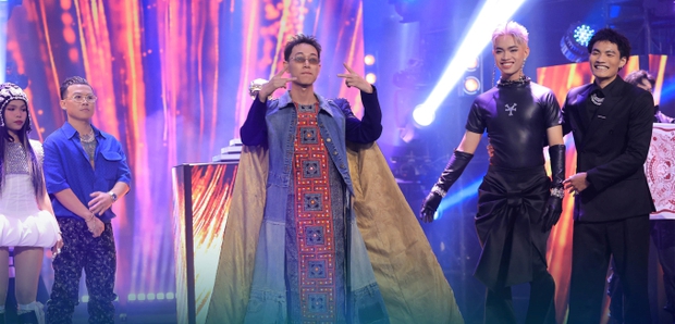 Hậu trường đỉnh cao Rap Việt 2021: Đọc bình luận không ngần ngại bởi những câu chuyện thú vị