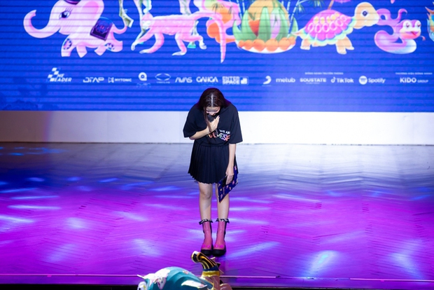 Cuộc hành trình đầy thăng trầm của Hoàng Thùy Linh