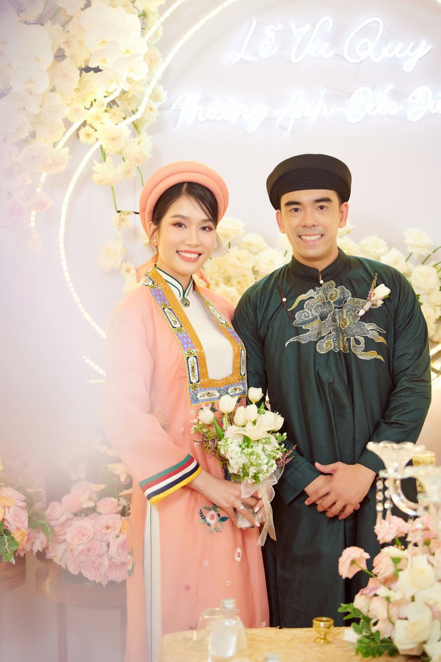 Á hậu Vbiz gây sốt với bộ váy cưới khoe da trắng nõn trước ngày trọng đại