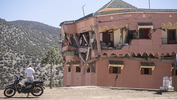 Động đất kinh hoàng khiến hơn 2.800 người thiệt mạng ở Maroc: Tại sao du khách vẫn không hủy tour? - Ảnh 2.