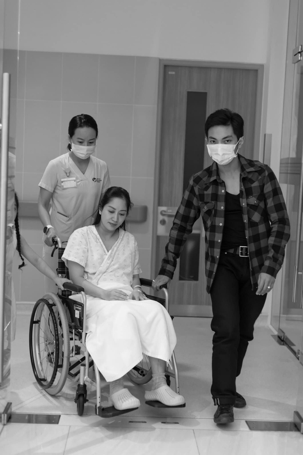 Khánh Thi chia sẻ hành trình sinh con: Đau đẻ chờ đợi Phan Hiển, bước chân lên đường sau khi hoàn thành việc dạy học