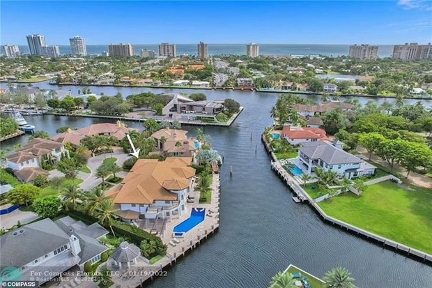 Messi sở hữu biệt thự ở Mỹ trị giá 260 tỷ: Rộng 10000m2, 8 phòng ngủ, 9 phòng tắm