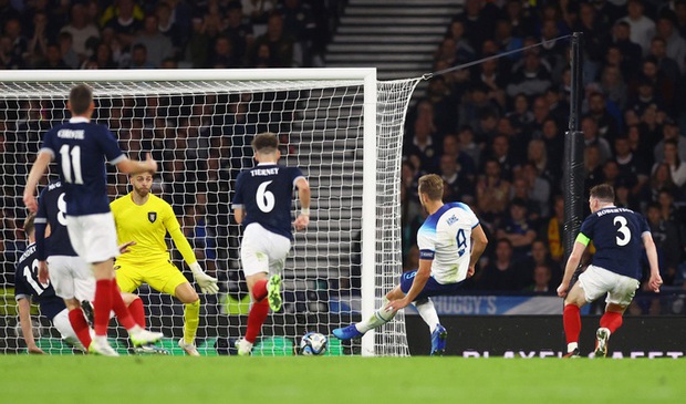 Maguire bùng nổ, tuyển Anh xuất sắc vượt qua Scotland trong trận derby thứ 150+