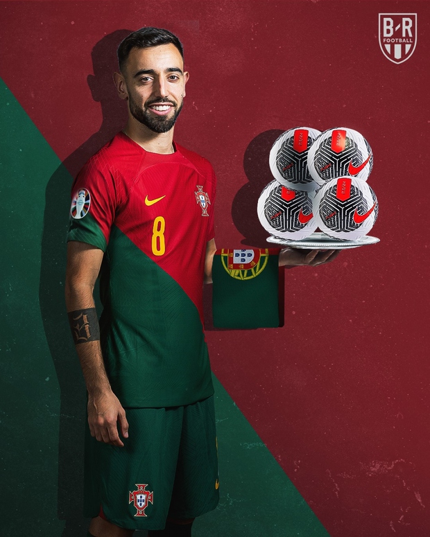Với sự vắng mặt của Ronaldo, Bruno Fernandes tỏa sáng hoành tráng khiến người hâm mộ mê mẩn