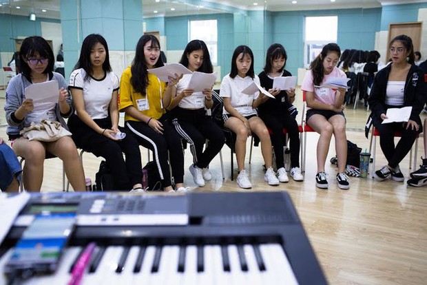Tìm hiểu về tăng trưởng ngày càng cao của nhu cầu tư vấn tâm lý cho thực tập sinh K-Pop